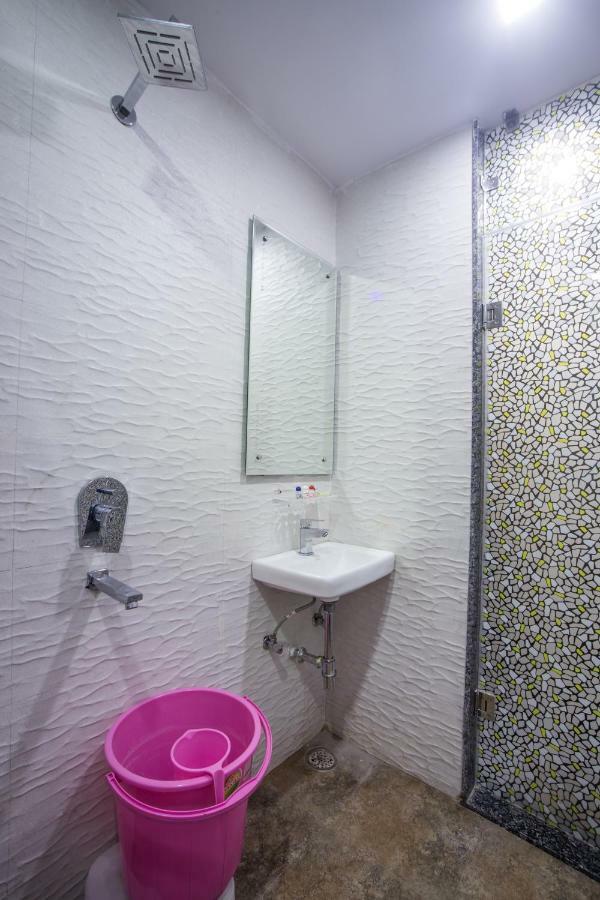 ניו דלהי Hotel Harsha International מראה חיצוני תמונה